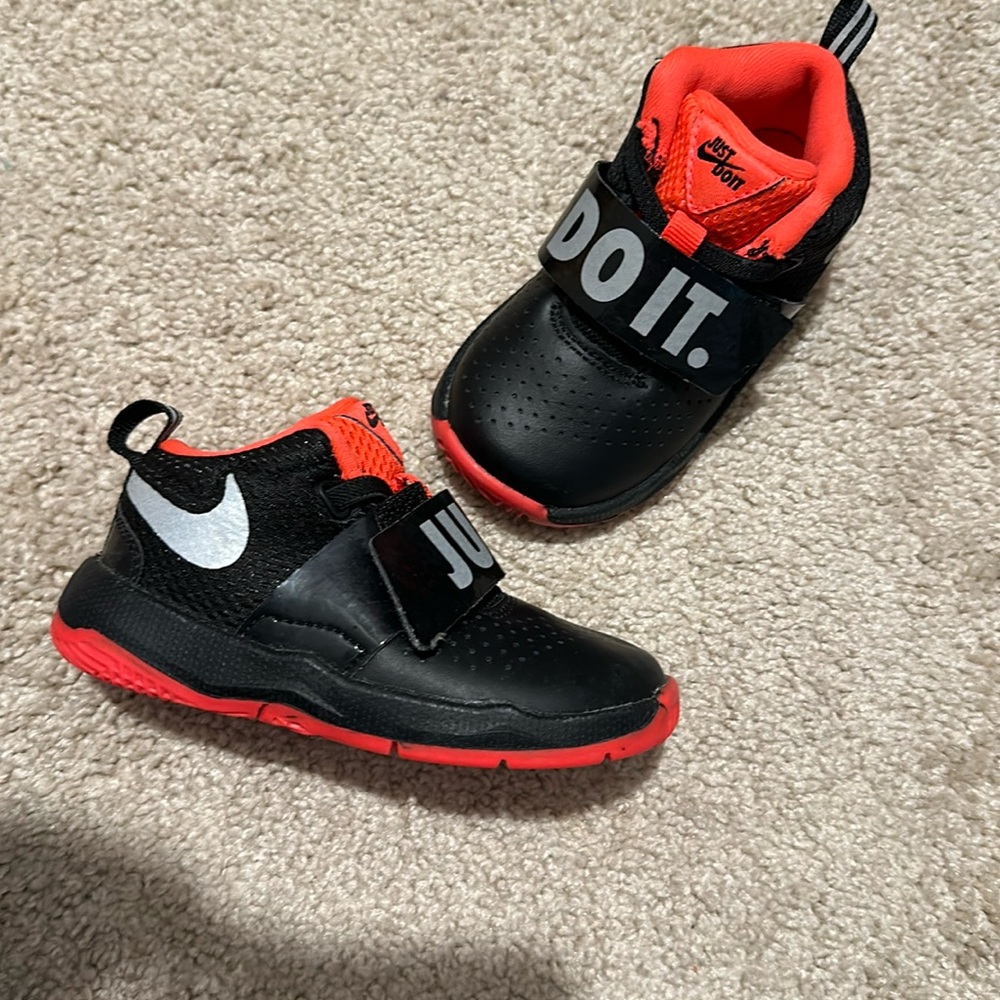 Nike shoes size 7C